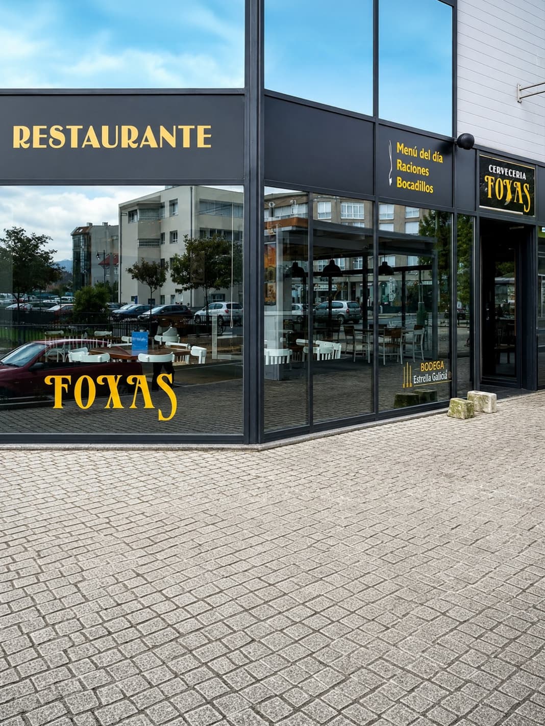 Fachada del restaurante y tapería Foxas en Cee